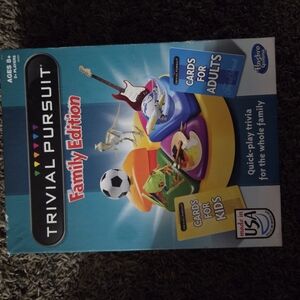 Trivial Pursuit Family Edition Board Game